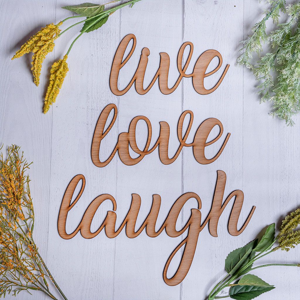 Frase "Live, Love, Laugh"